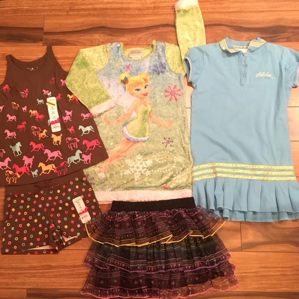 😍Girls size 6 outfits. Lot. Hello Kitty